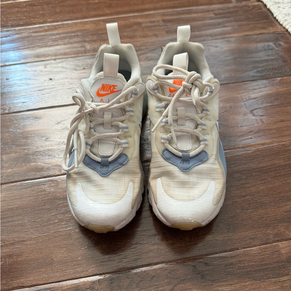Nike react tennis shoes